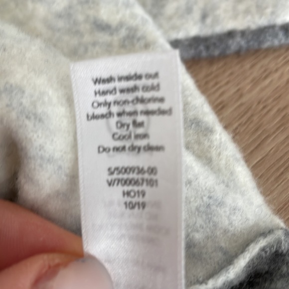 Athleta Transit colorblock turtleneck extra fine wool sweater - Picture 8 of 8